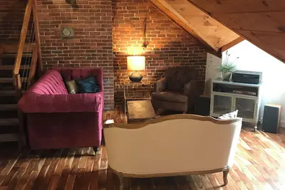 Image de New! Stylish Loft in the Heart of Downtown Portland