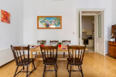 Image de Bourgeoisie Elegance -2 bedroom apartment in brilliant Budapest with WiFi, Ac