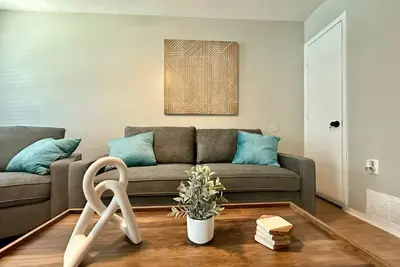 Image de Chic 2-bedroom apartment with WiFi, Ac in enchanting Arlington