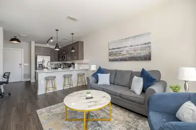 Image de Luxe NoDa Suite King & Queen Bed Balcony & Fast WiFi