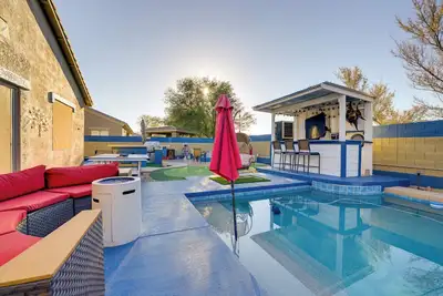 Image de Putting Green & Hot Tub: Goodyear Retreat!