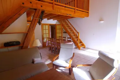 Image de La Grange - 2 Vastes Appartements En Chalet (70m2) - Acces Alpe D'Huez