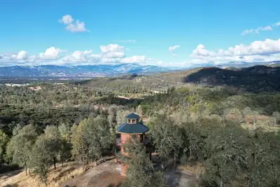 Image de Tower with panoramic views on 1500 acres