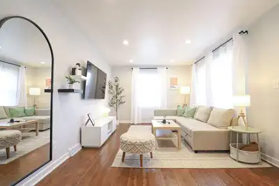 Image de Modern & Cozy Home - Minutes from NoDa & Uptown