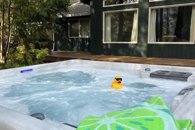 Image de Cozy Mountain Home with Hot Tub and Wifi in Rhododendron