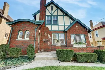 Image de Unique Tudor Gem in Prime Cincinnati Location!