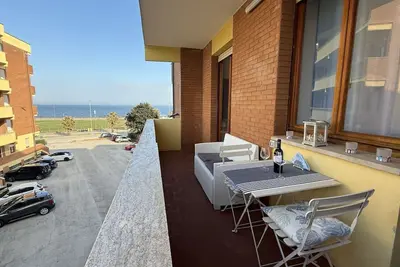 Image de P051 – Porto Recanati, comfortable two-room apartment with sea view