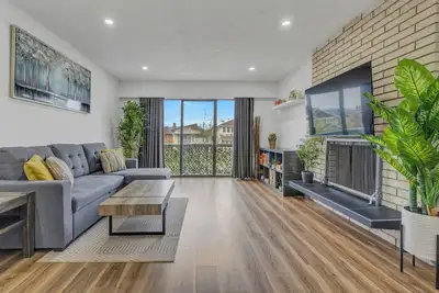 Image de Spacious 6-bedroom House, Safe area, Free Parking, Central close to Downtown