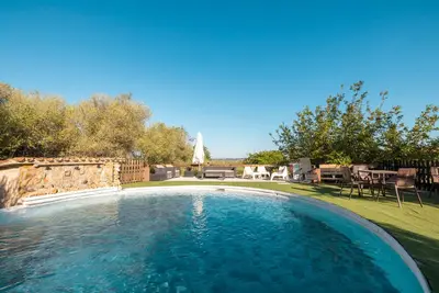 Maison de campagne \"El Pi De La Selva\" avec piscine privée, terrasse privée et Wi-Fi