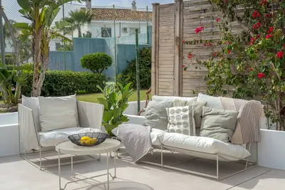 Casa Petunias – 3 Bed Beachside Retreat in San Pedro!