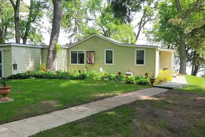 Image de Cozy 3-bedroom cabin in wonderful Perham with WiFi, Ac and great fishing!