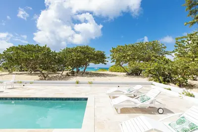 Image de Barefoot Beach Bungalow