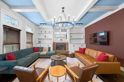 Image de Theatre~Gameroom~Arcade~Playroom