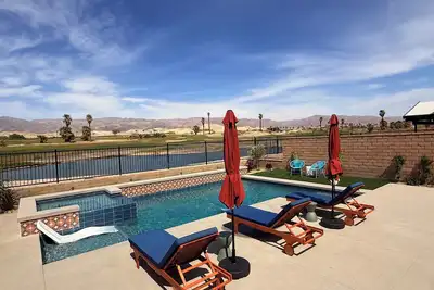 Desert Hideaway • Golf & Mountain Backdrop