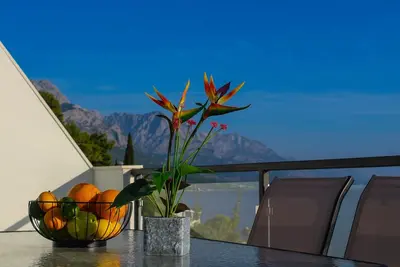 Image de Appartement de deux chambres prés de la plage Pisak, Omis (A-23886-c)