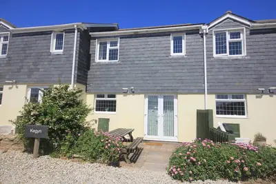 Image de Kegyn - Harlyn Bay Cornwall, sleeps 5 guests & accepts pets