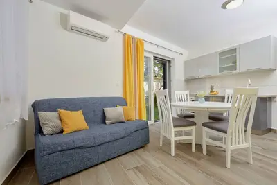 Appartement de deux chambres avec la terrasse Turanj, Biograd (A-23164-a)