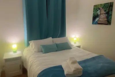 Image de Sunny Stays: Cozy, Bright, and Perfect for Your Getaway.