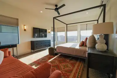 Image de Modern 1-bedroom villa in Ivins with WiFi, Ac, with access to Pool and hot tub