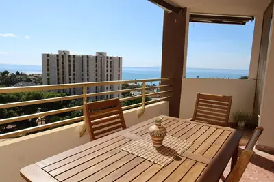 Image de Magnifique appartement pour 5 Ă Alicante avec vues sur la mer