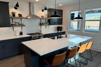 Image de Brand New Home, Pool & Spa, Fire Pit, Amazing View of Golf & Mountain Views