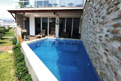 Image de Between Mala and Asia Boulevard, Bujama Beach house in Moravia Ii!