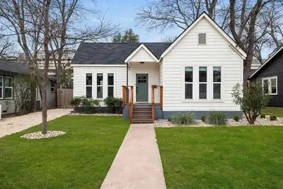 Image de 2 Bedroom Cherrywood Cottage | Firepit | Near Ut