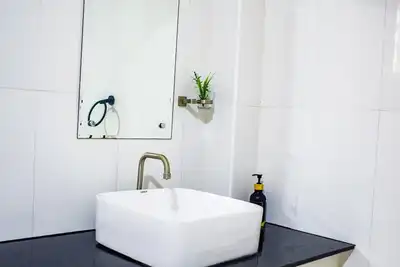 Image de Spacious 4-bedroom apartment with beautiful view at Beau Vallon with Wi-Fi /Ac