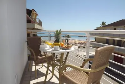 Image de Residence Near The Sea - Trilo