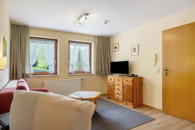 Appartement \"Esche\" avec vue sur les montagnes, terrasse partagée et Wi-Fi