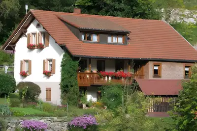 Appartement \"Irene\" avec jardin partagé, balcon et Wi-Fi