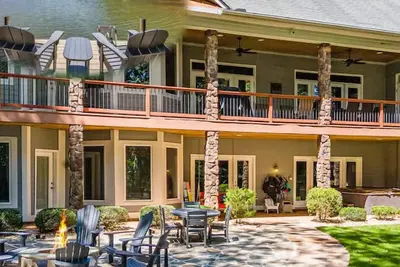 Image de Cardinal Rose Lake House w/ Hot Tub & Dock!