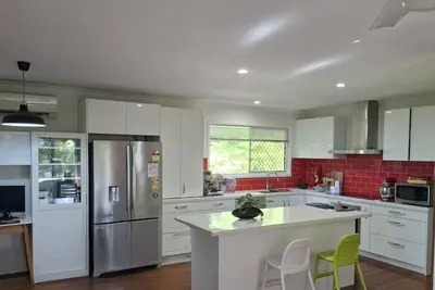 Image de Entire house in Holland Park West