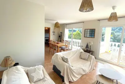 Image de 8250 - Pour 6 personnes, Begur, Maison avec piscine privée env. 1 km de la plage