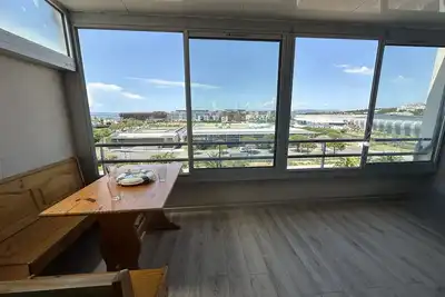 Image de T2 cabine avec climatisation et parking, 5 personnes à Sète