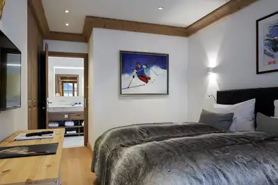 Image de Luxury ski-in-out apartment with amazing views linked to exclusive 5-star hotel