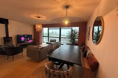 Image de Maison de ville mitoyenne 110 M2, deux niveaux avec vue sur le port de brest