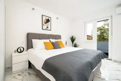 Image de New Charming 2-bedroom App with WiFi, Ac, Terrace in Split Center-Old Town