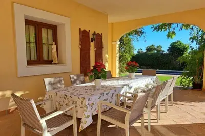 Luxury villa with heated pool for 10 guests, between Puerto Banus and Estepona