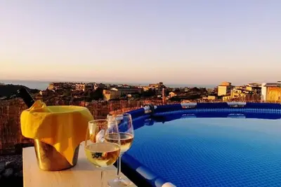 Image de Elegance Relax: Villa with Sea View Pool