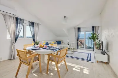 Image de ❤️Best Sea View| Stylish 2br Apartment| Gated Parking| Fast Wifi| 72m² Equipped