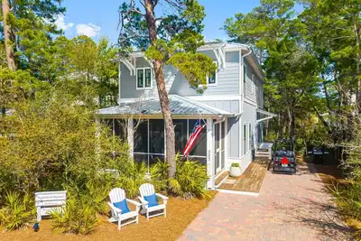 Image de 30a Beach House - Mermaids of Magnolia, Pet Friendly, Golf Cart, Slp 14, Beach