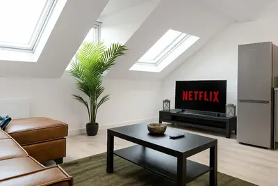 Image de Stunning Penthouse, Roof Terrace, Free WiFi, Elevator, walk to City Centre