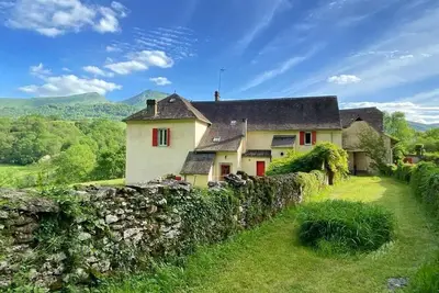 Image de Splendide Corps de Ferme au pied des Pyrénées, vue imprenable