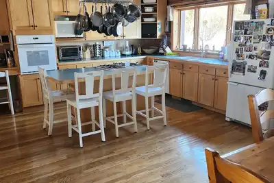 Image de Cozy log cabin 3-bedroom house 10 minutes from Sun Valley Idaho