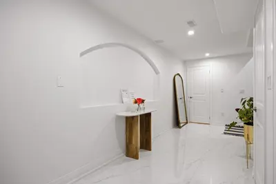 Image de Luxe & Cozy: Stylish Apartment in Caledon