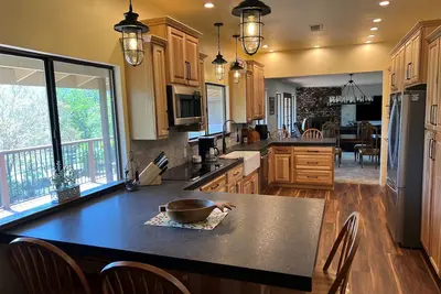 Image de Amazing Views, Secluded property, 2025 Remodeled, Near Yosemite & Amenities