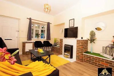 Image de Family house in Farnborough, free parking