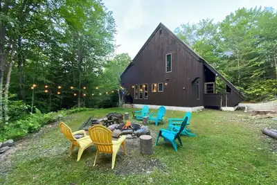 Image de ~The TymeOff~ 15 min to Killington/Okemo, cozy/private cabin in the woods