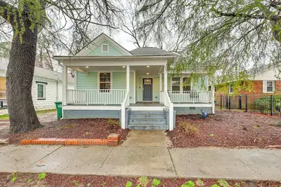 Image de 6 Mi to Lake Wilson: Group-Friendly Getaway!